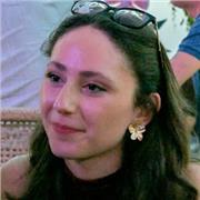 Étudiante sérieuse et pédagogue, a obtenu 17/20 au Baccalauréat général de français